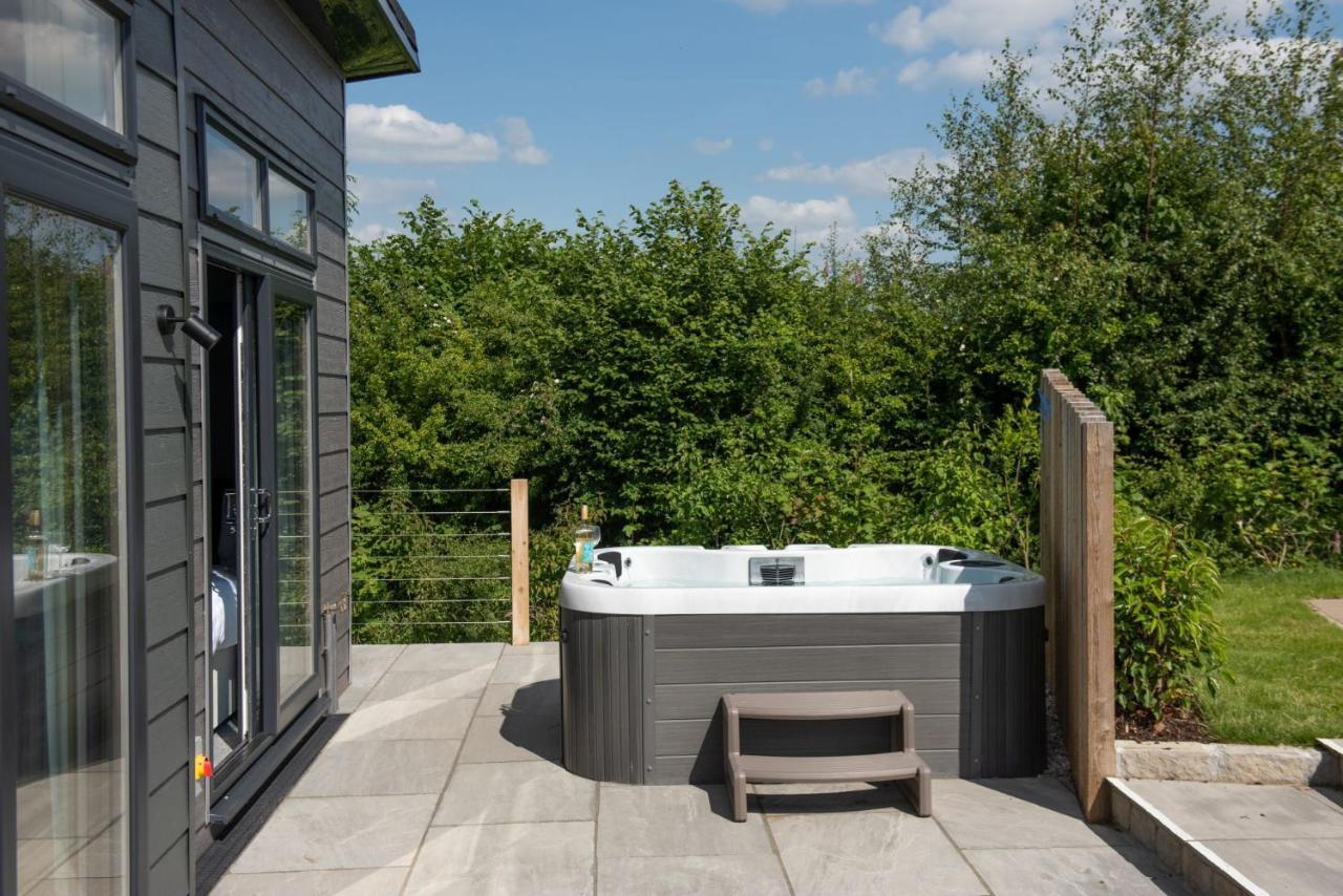Primrose Lodge, 25 Roadford Lake Lodges Lifton Экстерьер фото